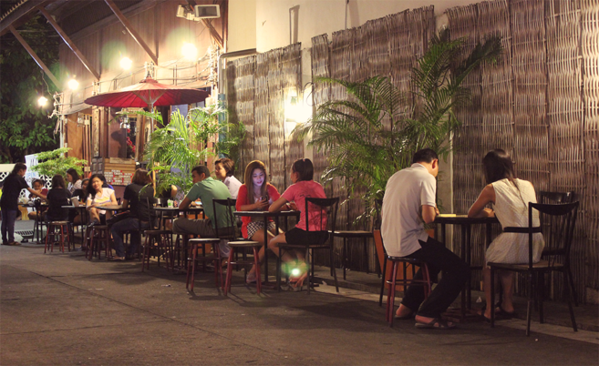 สรวลเส เฮฮา ลั้ลลาเปรมปรี  จิบกาแฟในบรรยากาศดีๆ ที่ “ราย็อง”