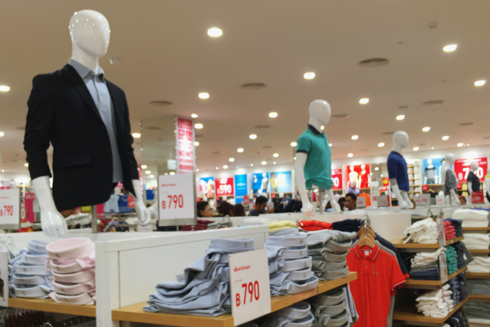 UNIQLO แบรนด์เสื้อผ้ายอดนิยม อันดับ 1 จากญี่ปุ่น  พร้อมเอาใจขาช้อปที่ระยองแล้ว