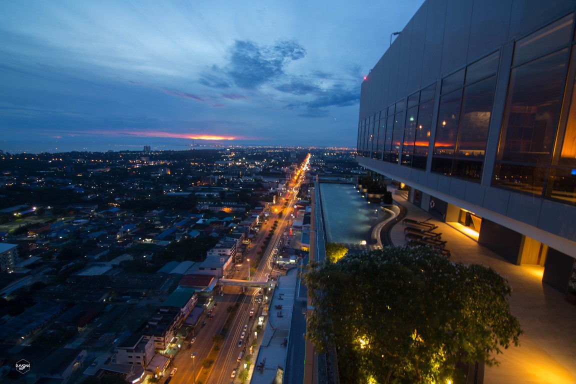 Engage you senses at ELEMENTI Rooftop Grill& Bar